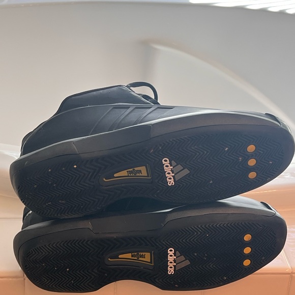 Men's Black High-Top Athletic Shoes - Picture 5 of 5